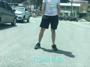 Daniel_Mills