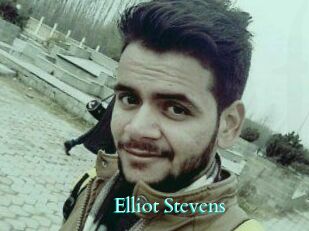 Elliot_Stevens