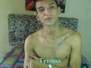 Tyronxx